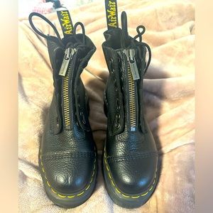 Sinclair Dr Martens